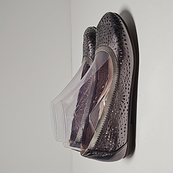 Vionic Metallic Flats - Picture 5 of 14